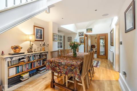 15 Thornley Lane, Grotton, Oldham, OL4 5RH