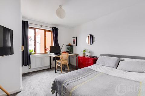 29 Cypress Close, London, E5 8RB