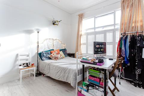 2 bedroom flat to rent - Park Avenue, N22