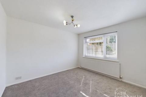 2 bedroom apartment to rent - Bower Green, Chatham, ME5