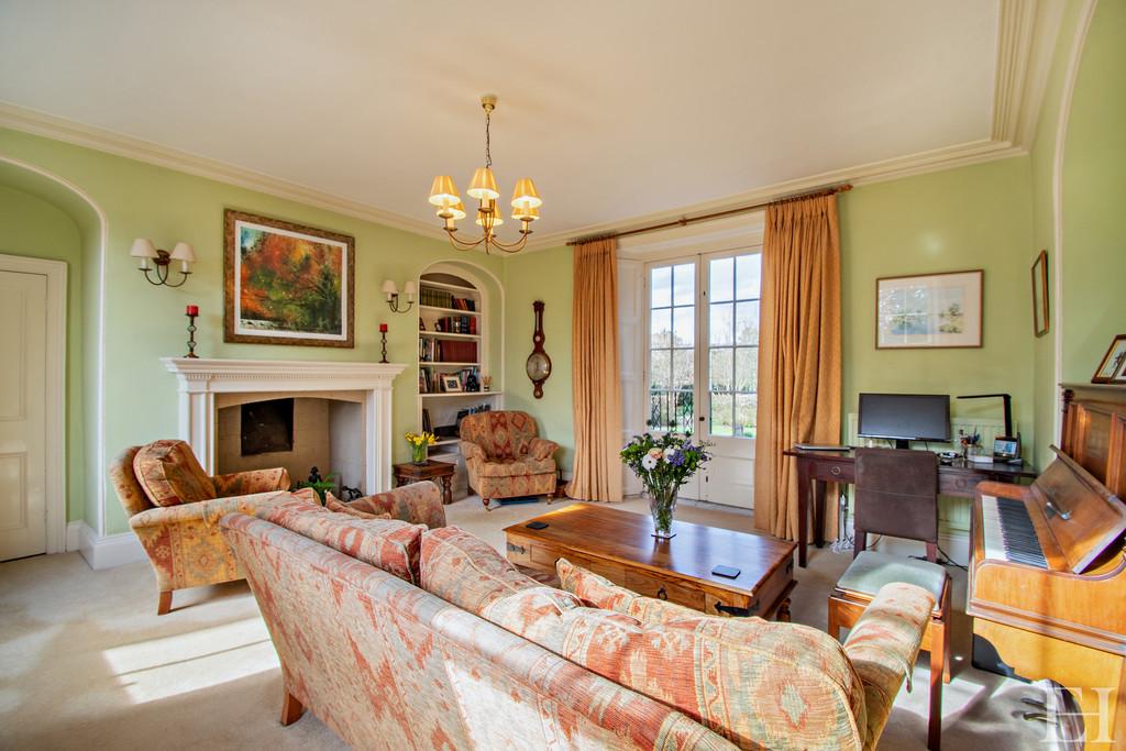 8585483-interiorwm21-800