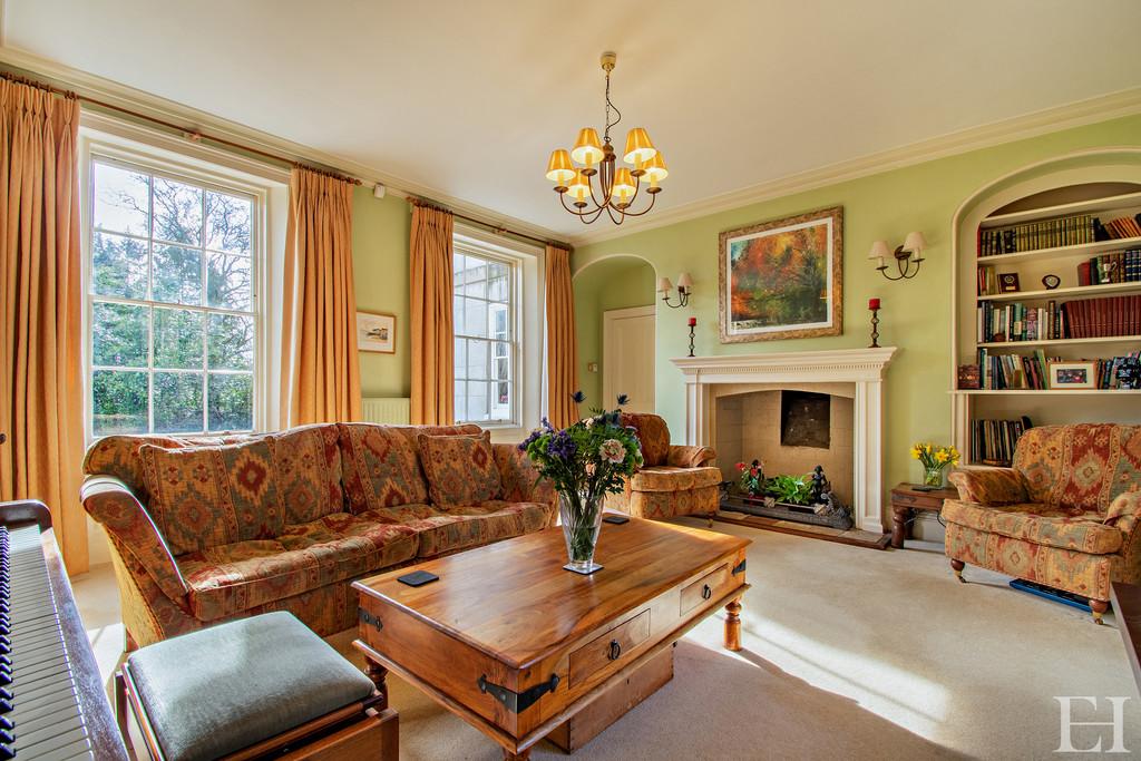 8585483-interiorwm22-800