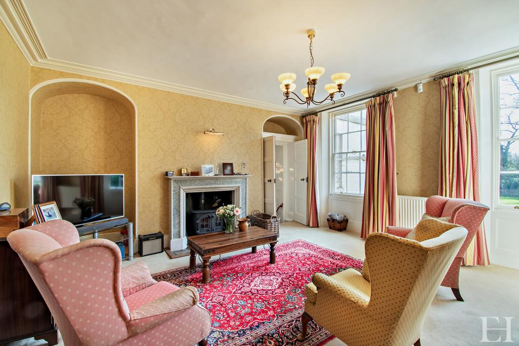 8585483-interiorwm04-800