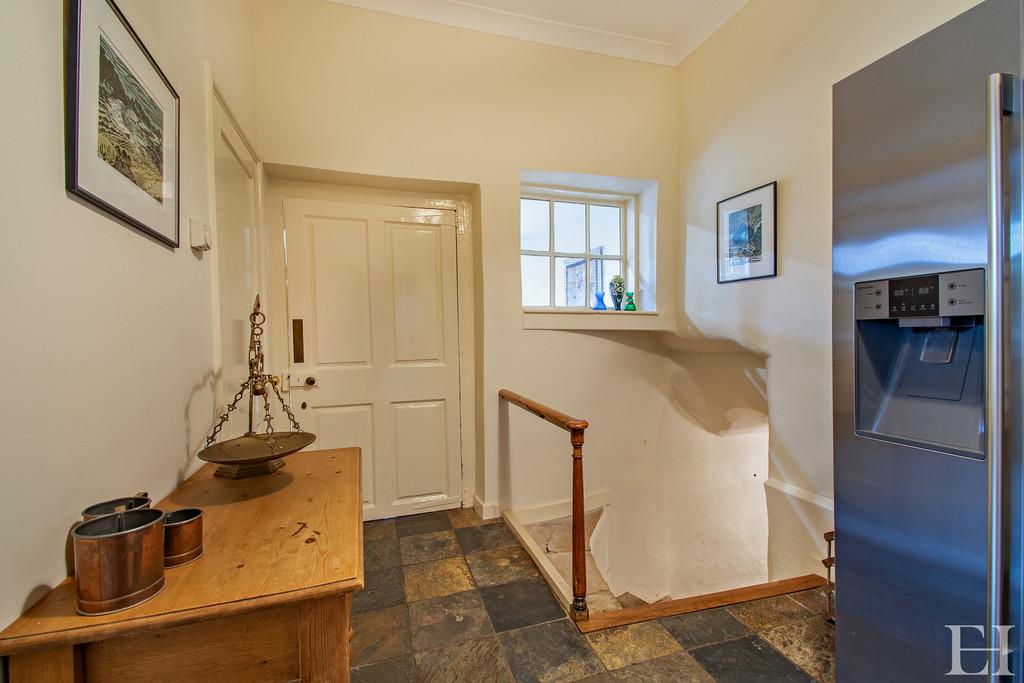 8585483-interiorwm27-800