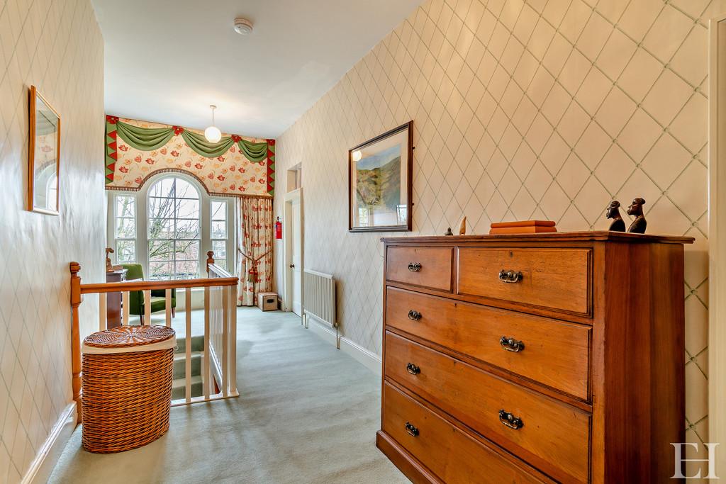 8585483-interiorwm39-800