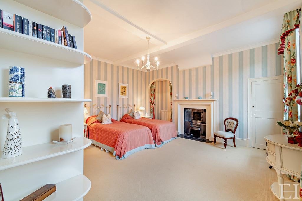 8585483-interiorwm52-800