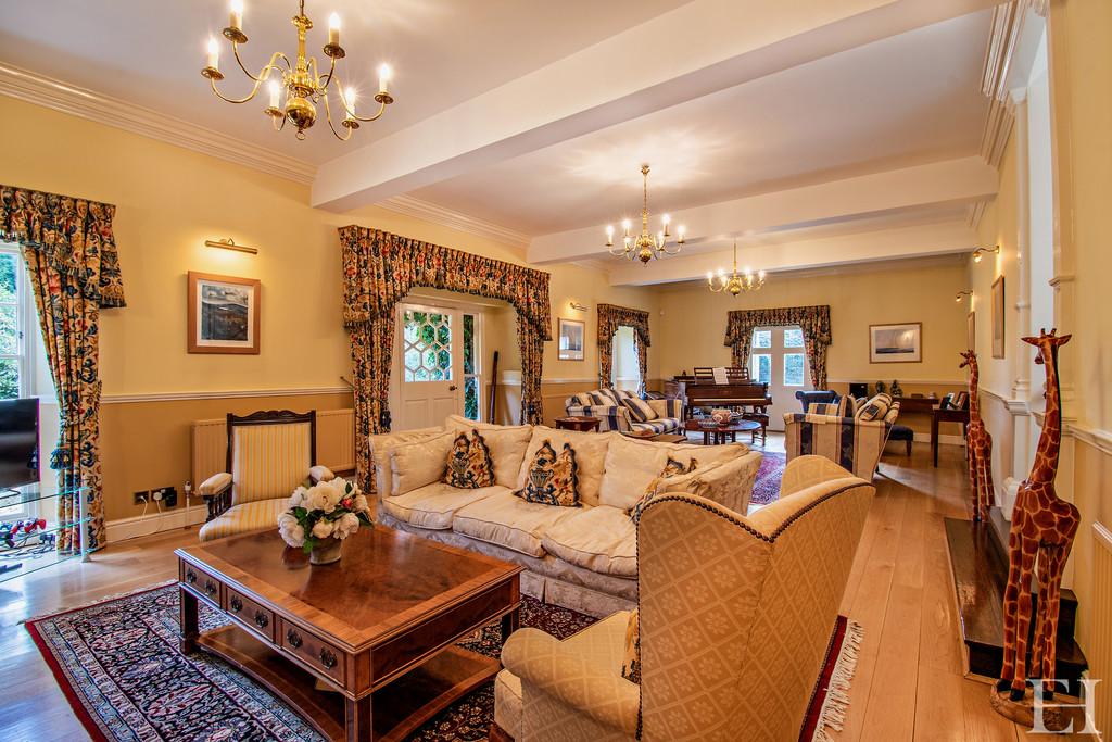 8585483-interiorwm14-800