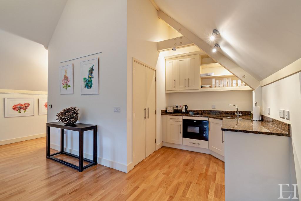 8585483-interiorwm69-800