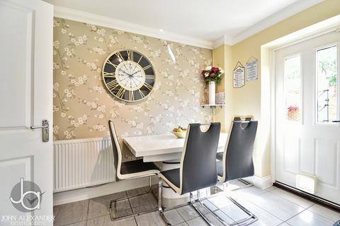 4 bedroom townhouse for sale, Swallowtail Glade, Stanway, Colchester