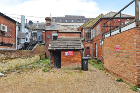 2 bedroom maisonette to rent, Leigh Road, Eastleigh