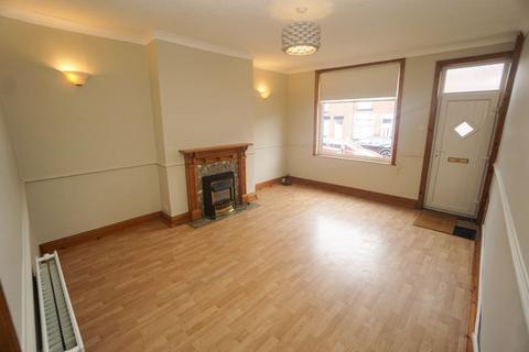 2 bedroom terraced house to rent, Crosby Road, Heaton