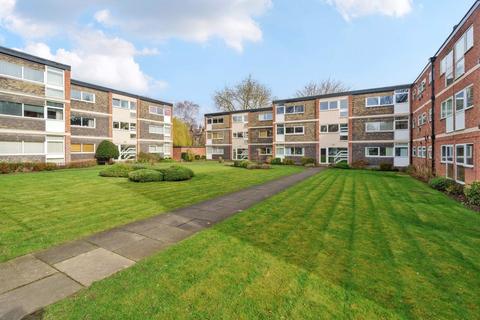28 Grove Court, Leeds, LS6 4AE
