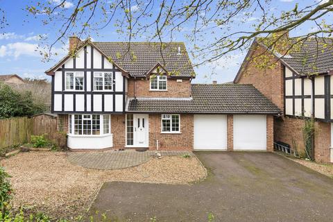 4 bedroom detached house for sale - Beaumont Close, Kettering, NN16