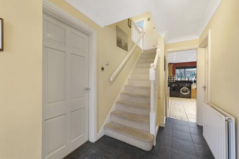4 Beaumont Close, Kettering, NN16 9NL