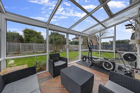 4 Beaumont Close, Kettering, NN16 9NL