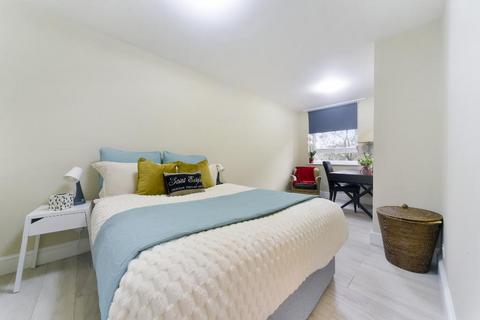 2 bedroom flat for sale, Willow Tree Close, Earlsfield, SW18 3EL