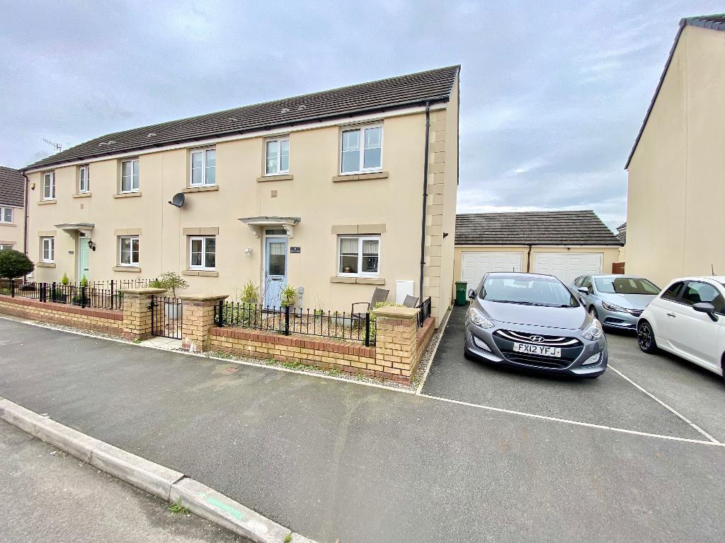 Glan Y Afon, Cwmbach, Aberdare, CF44 0DD 3 bed detached house for sale £244,995