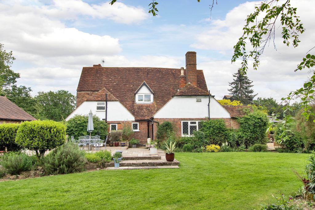 Staplehurst Road, Marden, Kent, TN12 9BW 6 bed detached house for sale