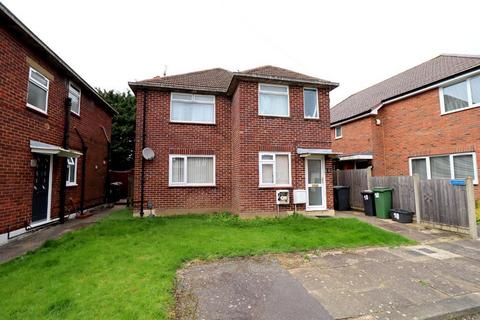 2 bedroom maisonette for sale, Mullion Close, Stopsley, Luton, Bedfordshire, LU2 7XF