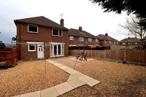 2 bedroom maisonette for sale, Mullion Close, Stopsley, Luton, Bedfordshire, LU2 7XF