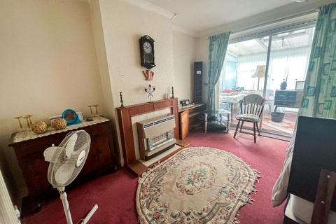 90 Foxearth Road, South Croydon, CR2 8EF