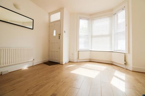 2 bedroom terraced house to rent, Pemdevon Road, Croydon, CR0