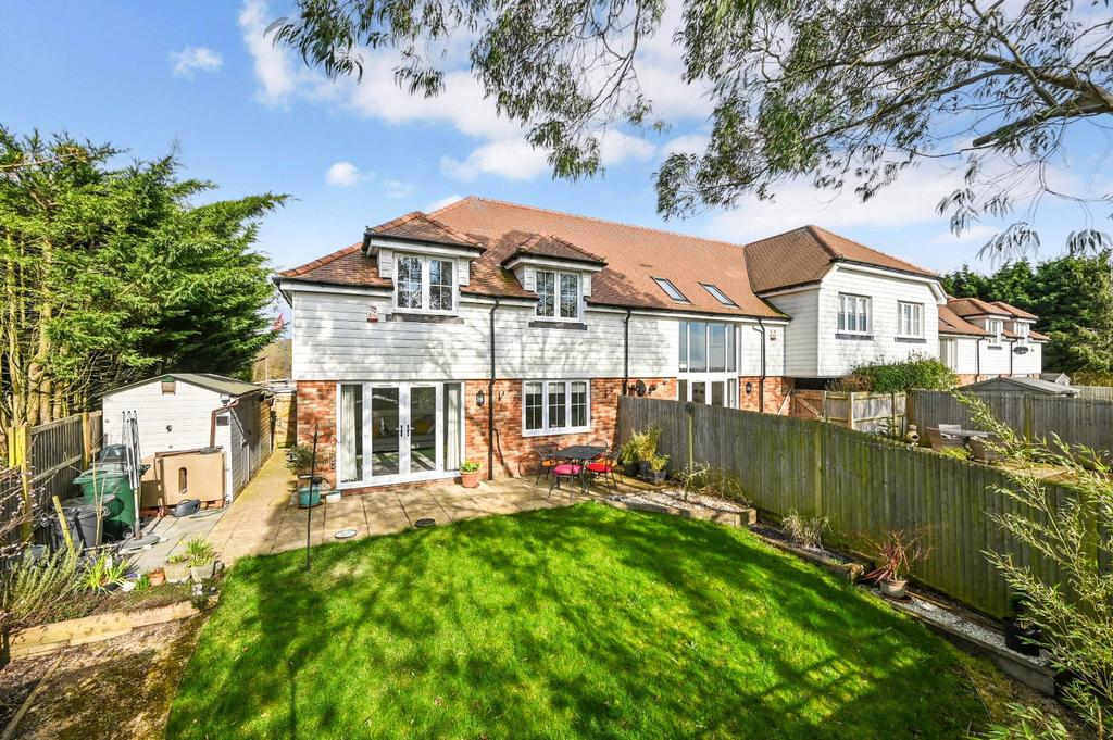 Blackberry Lane, Charing, Ashford... 3 bed end of terrace house for