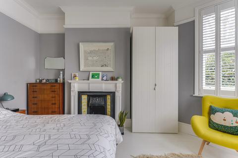 3 bedroom maisonette for sale, Palmerston Road, London N22