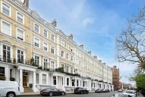 3 bedroom flat to rent, CRANLEY GARDENS, South Kensington, London, SW7