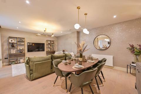 3 bedroom flat to rent, CRANLEY GARDENS, South Kensington, London, SW7