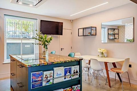 89 Cadogan Terrace, London, E9 5HP