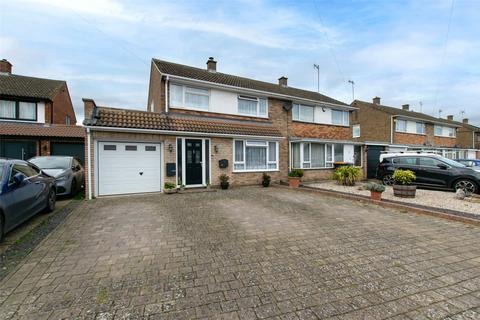 20 Cartmel Drive, Dunstable, LU6 3PT