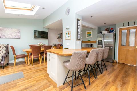 20 Cartmel Drive, Dunstable, LU6 3PT