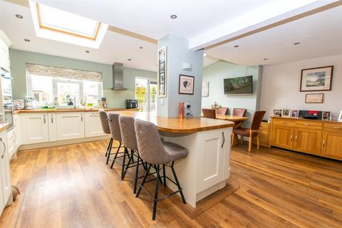 20 Cartmel Drive, Dunstable, LU6 3PT