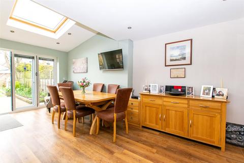 20 Cartmel Drive, Dunstable, LU6 3PT