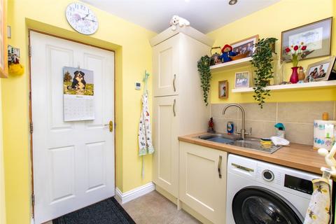 20 Cartmel Drive, Dunstable, LU6 3PT