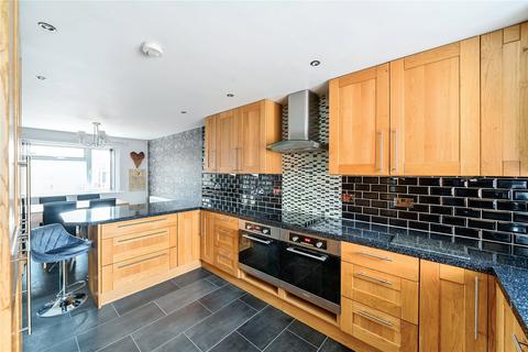4 bedroom semi-detached house for sale, Skipton Rise, Garforth, Leeds, West Yorkshire