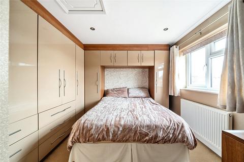 4 bedroom semi-detached house for sale - Skipton Rise, Garforth, Leeds, West Yorkshire