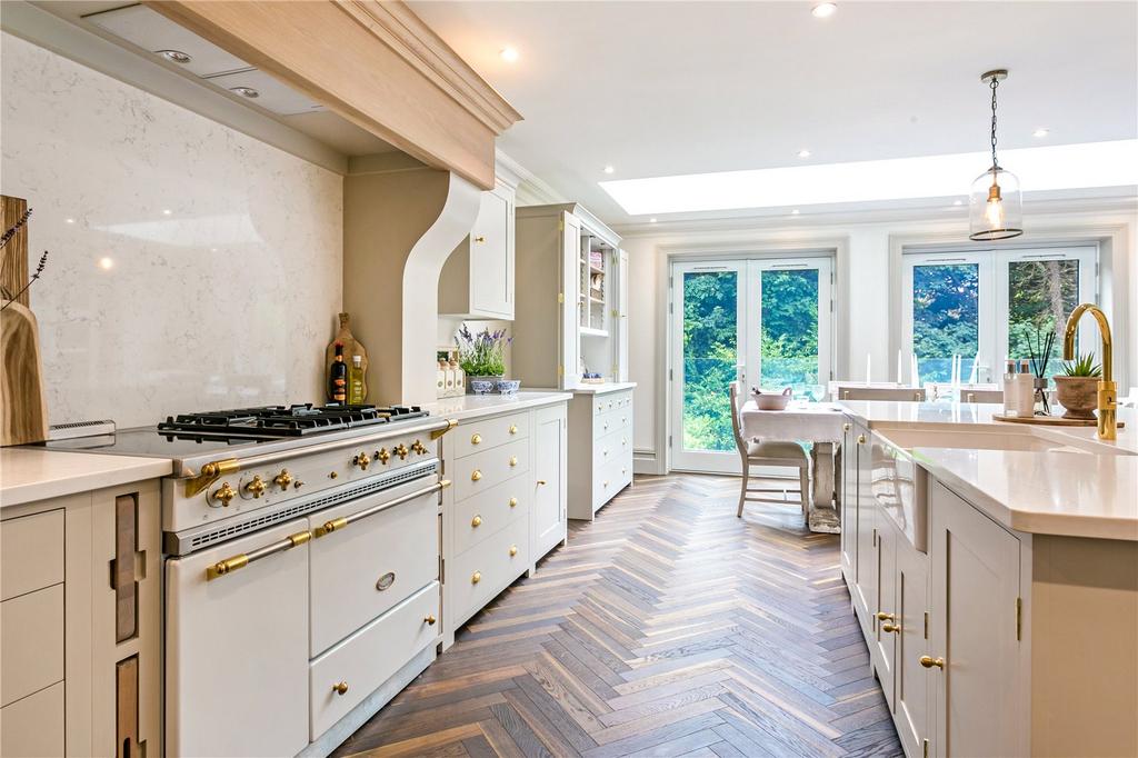 * Open Plan Living