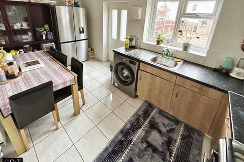 3 bedroom terraced house for sale, Bunns Lane, Dudley