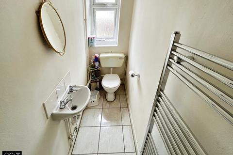 122 Bunns Lane, Dudley, DY2 7RF