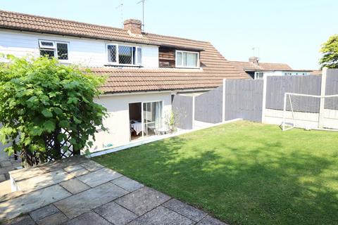 4 bedroom semi-detached house for sale, Love Lane, Rayleigh, SS6