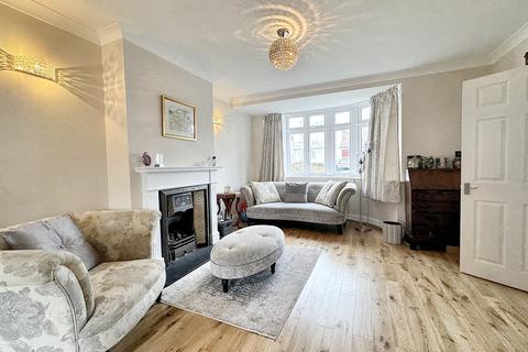 3 bedroom semi-detached house for sale - Fairfield Road, Orpington BR5