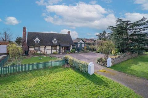 4 bedroom detached house for sale, Bluebell Hall, Guarlford Road, Malvern, Worcestershire, WR14 3QT