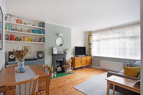 8 Manor Vale, Brentford, TW8 9JP