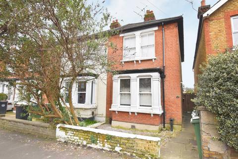 1 bedroom flat for sale - Russell Road, Walton-on-Thames, KT12