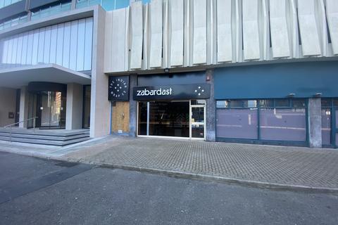 Shop to rent, Dingwall Road, Croydon CR0
