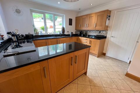 Briallen, 3 Bont Estate, Llanon, SY23 5LT