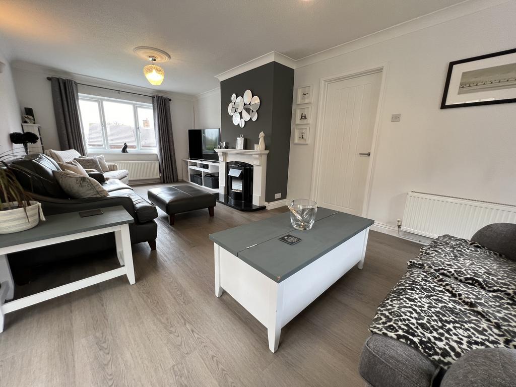 Spacious Sitting Room