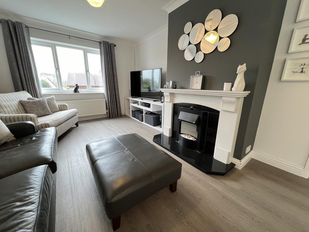 Spacious Sitting Room